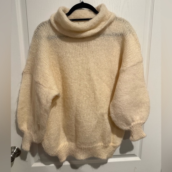 tom o’shanter Sweaters - Vintage Mohair by Tom o’shanter oversized knit sweater